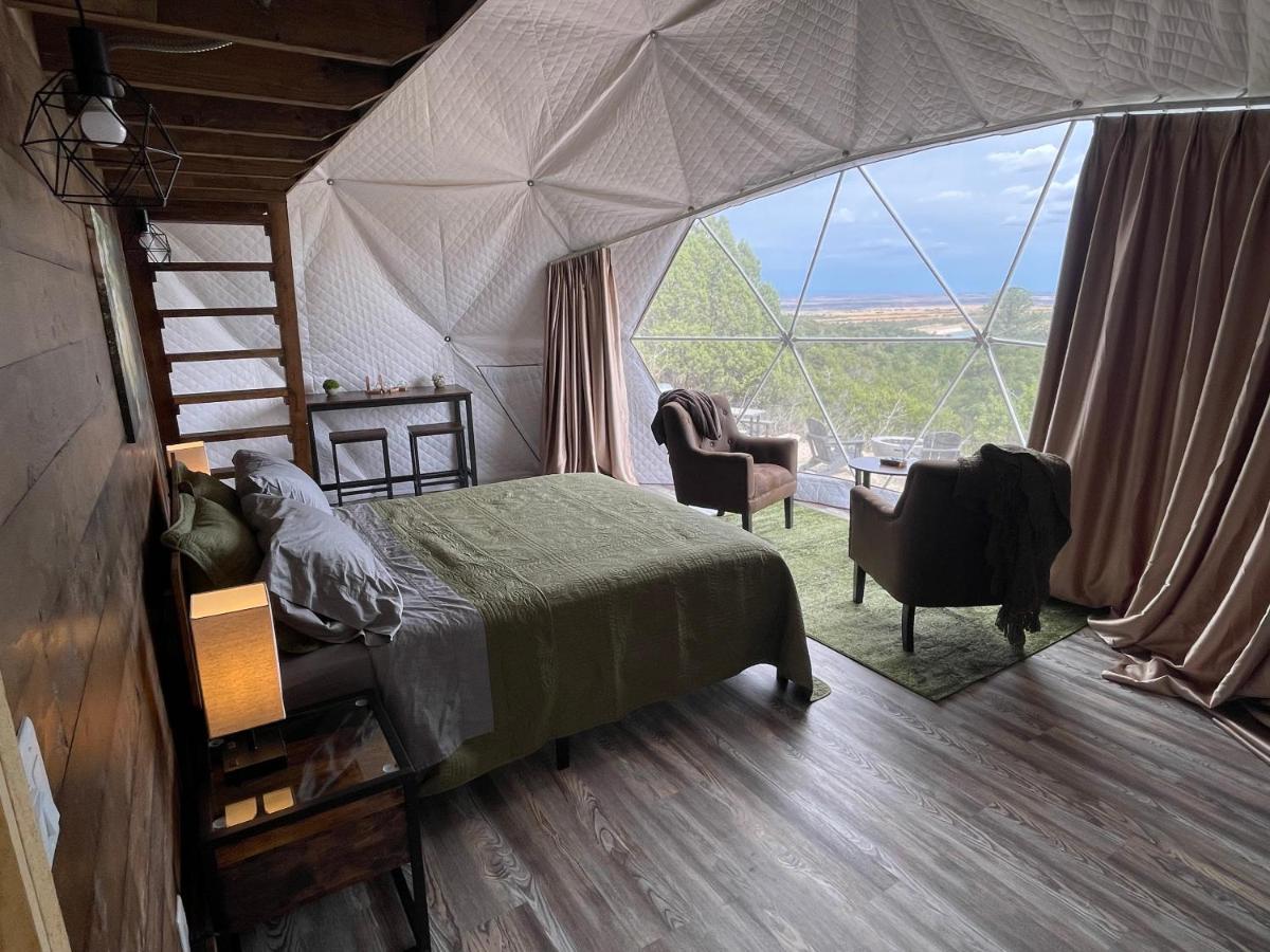 Canyon Rim Domes - A Luxury Glamping Experience!! Monticello Buitenkant foto