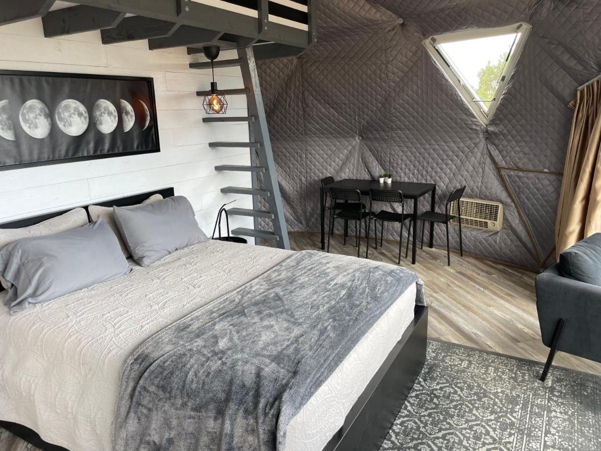 Canyon Rim Domes - A Luxury Glamping Experience!! Monticello Buitenkant foto