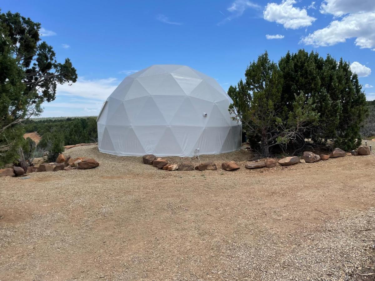 Canyon Rim Domes - A Luxury Glamping Experience!! Monticello Buitenkant foto