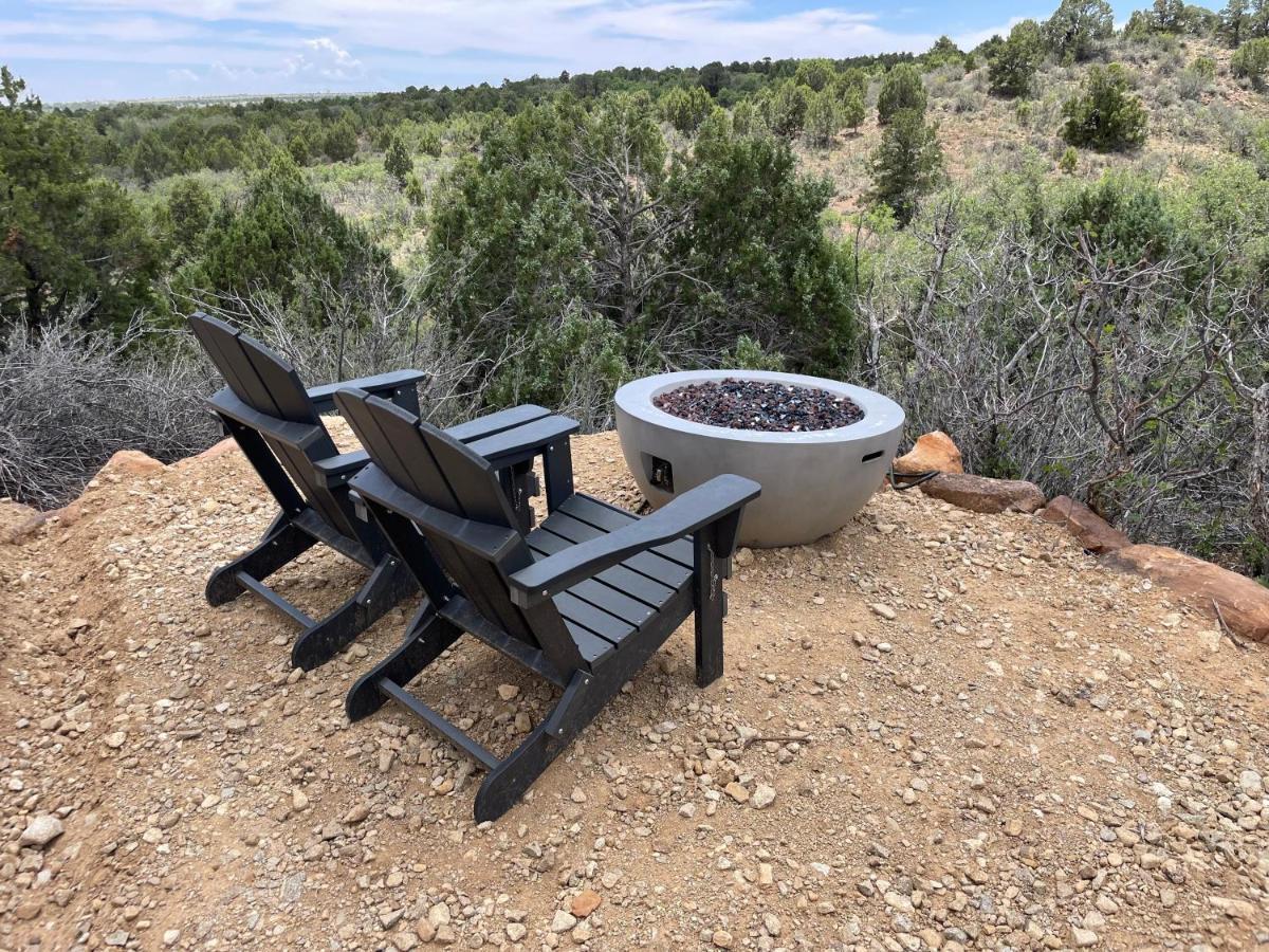 Canyon Rim Domes - A Luxury Glamping Experience!! Monticello Buitenkant foto