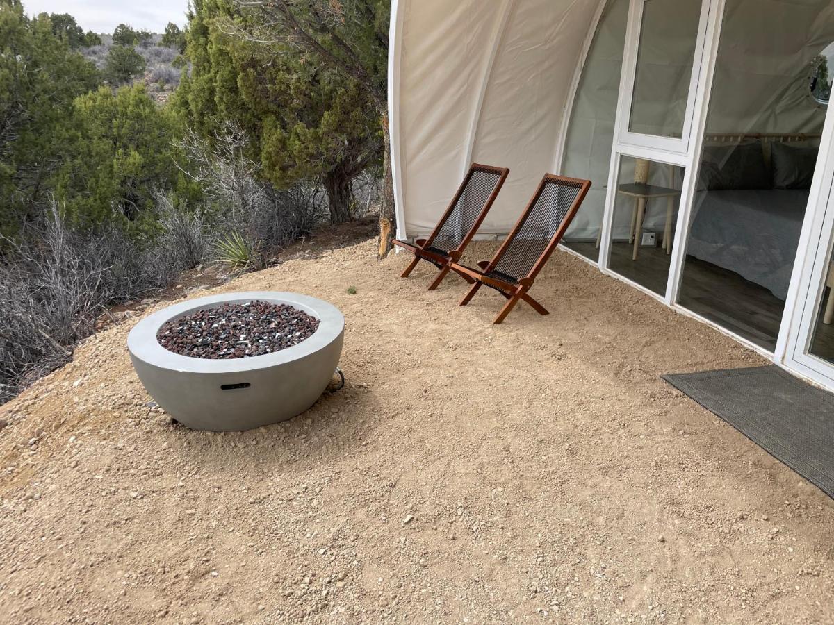 Canyon Rim Domes - A Luxury Glamping Experience!! Monticello Buitenkant foto